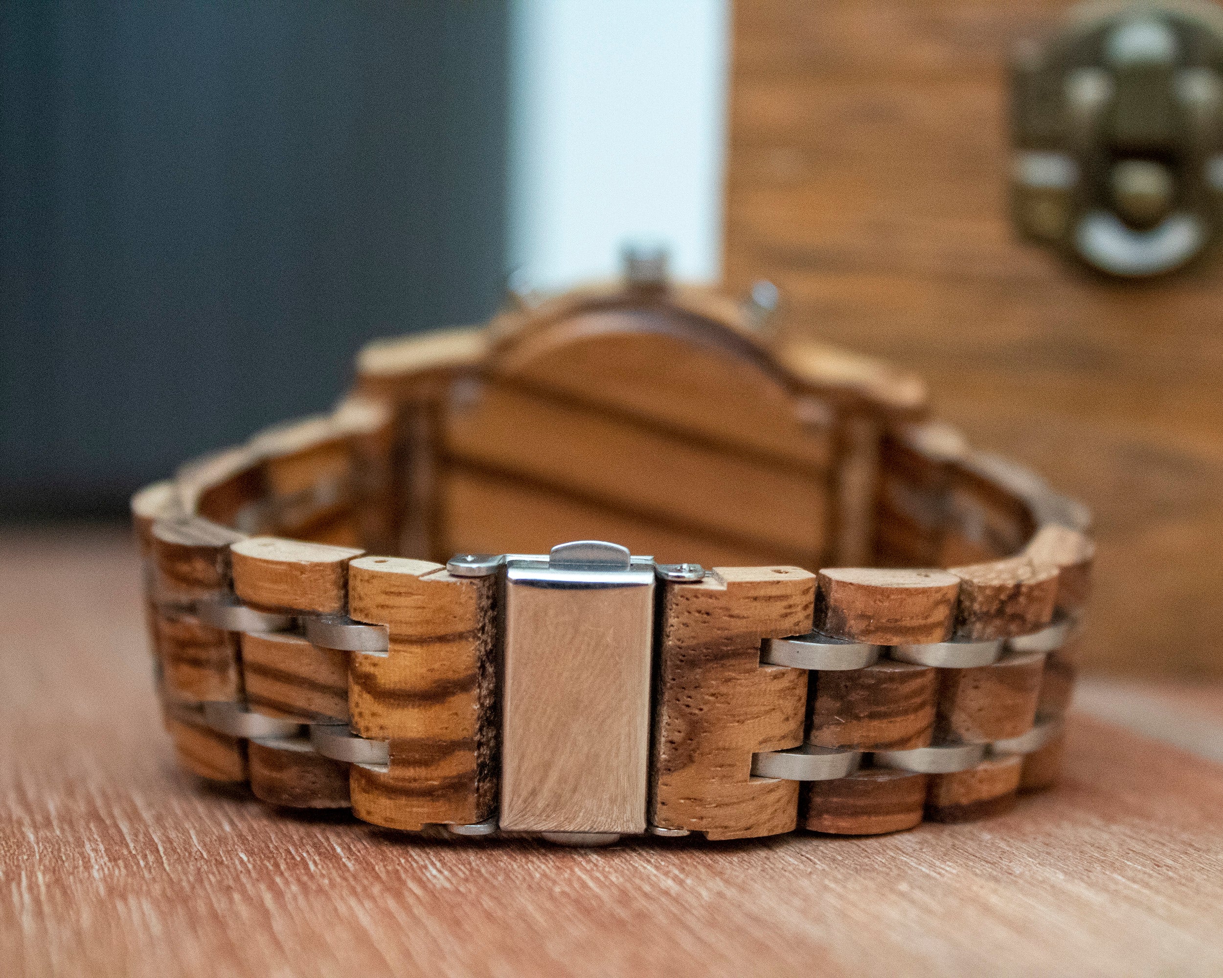 Elevate your style with the Krypton wooden watch - an eco-friendly timepiece made with real wood, featuring a comfortable fit and a brushed silver buckle. The natural wood design adds a unique touch to your everyday wear, and each watch comes in a beautiful box, making it the perfect gift or addition to your collection. Shop now!